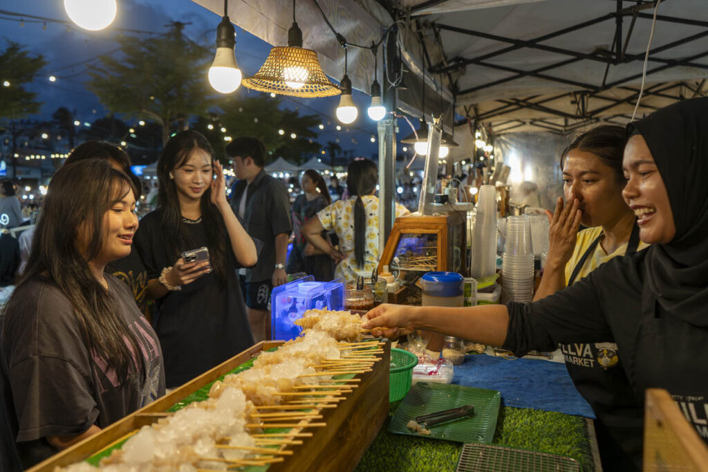 Chillva Market Phuket 2025 – Hip Local Night Market 39 Chillva Market Phuket 2025 – Hip Local Night Market